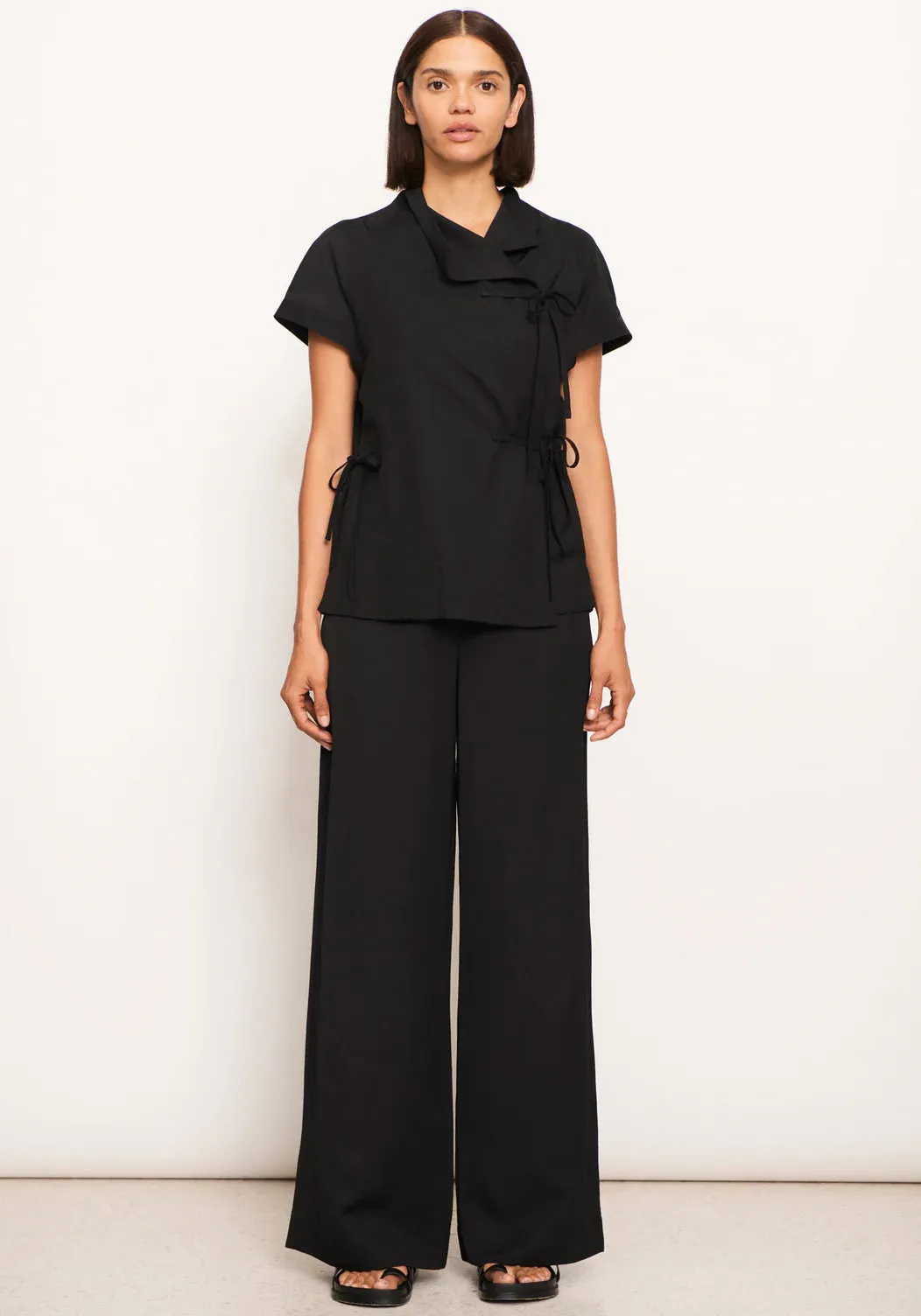 SAKE TIE TOP BLACK