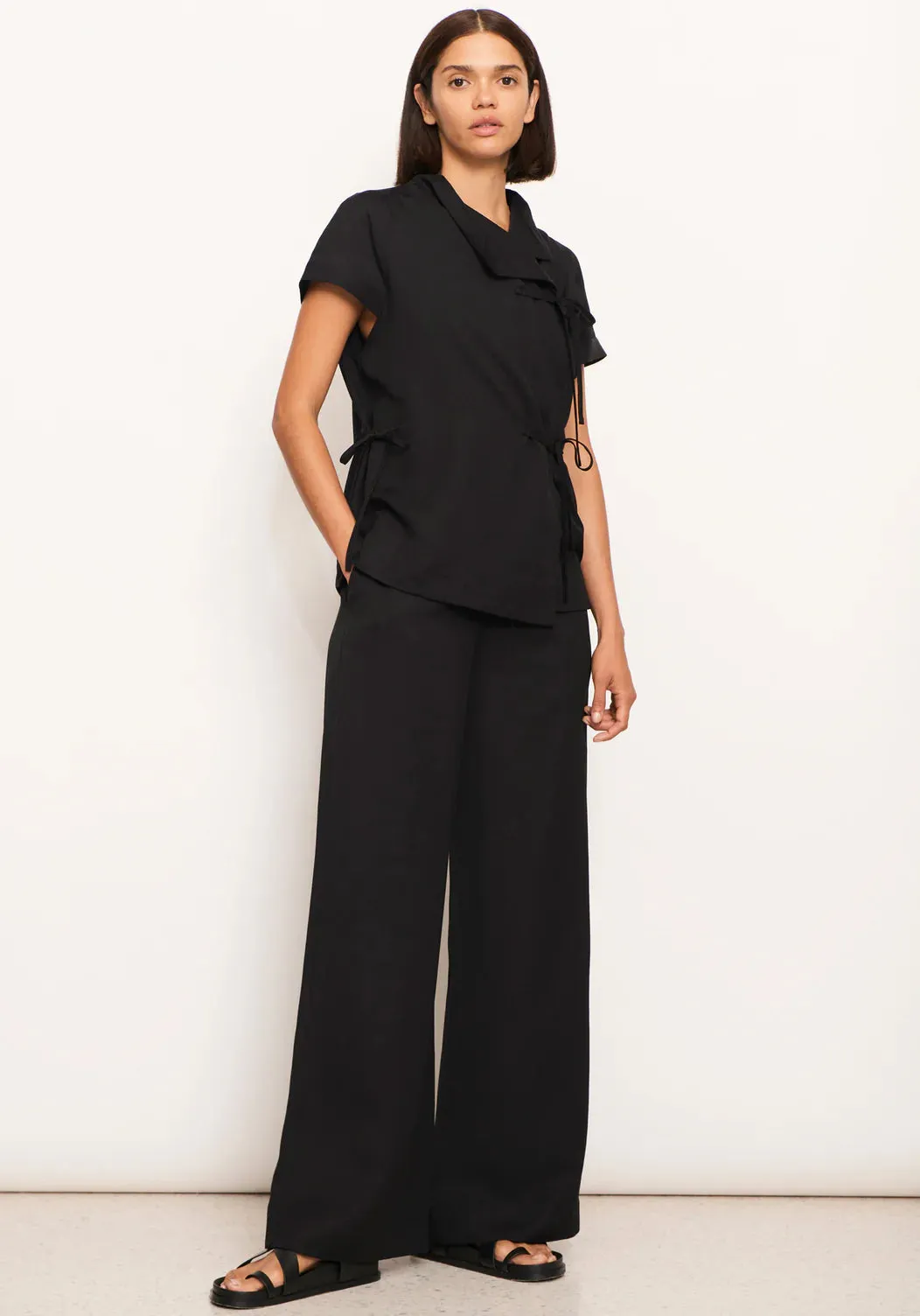 SAKE TIE TOP BLACK